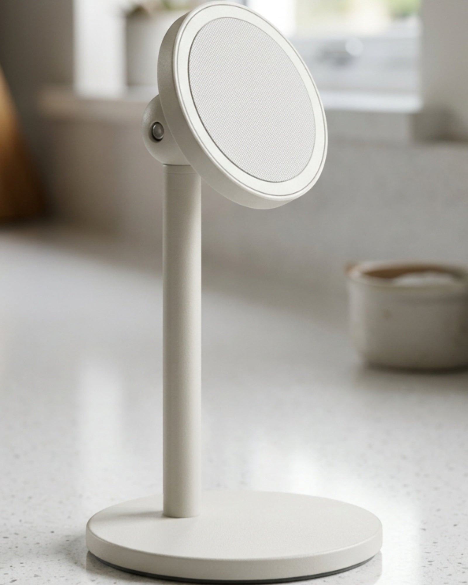 Fotch Weighted Magnetic Ring Phone Stand 22 cm Sand White - Lifestyle view